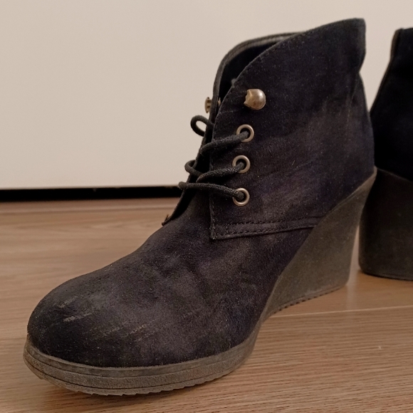 LAST CHANCE SALE Merona Faux Suede Wedge Desert Booties - Picture 5 of 10